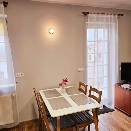 Apartamenty W Parku- Rydz Polanica Zdroj - Marel Apartman *