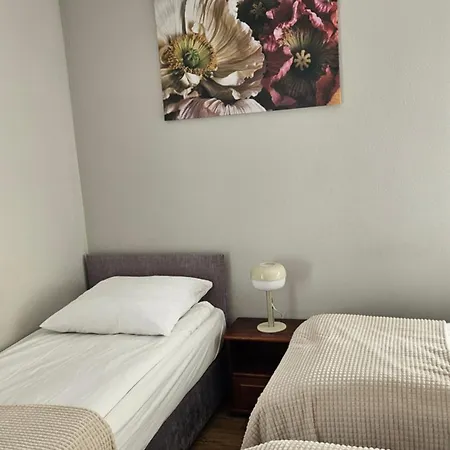 Apartamenty W Parku- Rydz Polanica Zdroj - Marel Apartman *